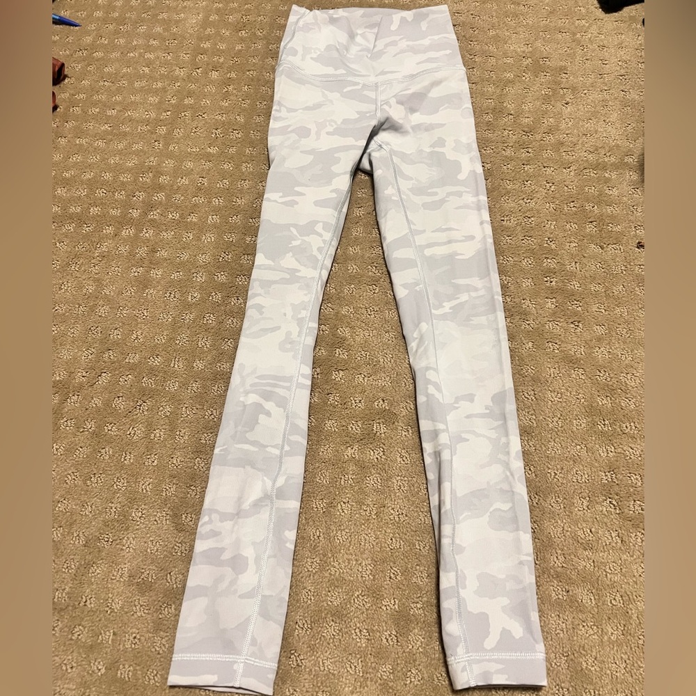 Women’s lululemon white camo size 2 leggings.